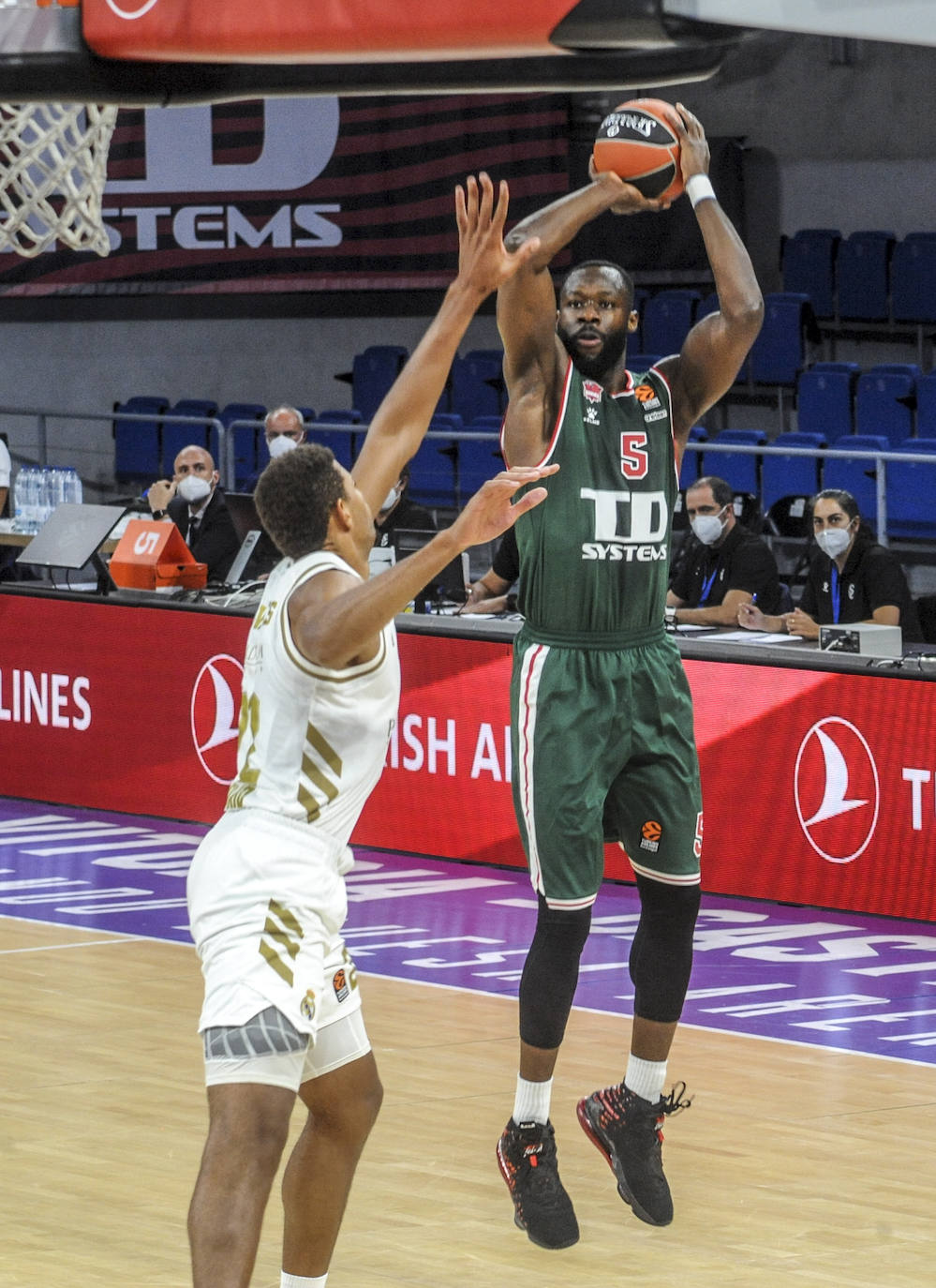 Fotos: Las mejores imágenes del TD Systems Baskonia - Real Madrid