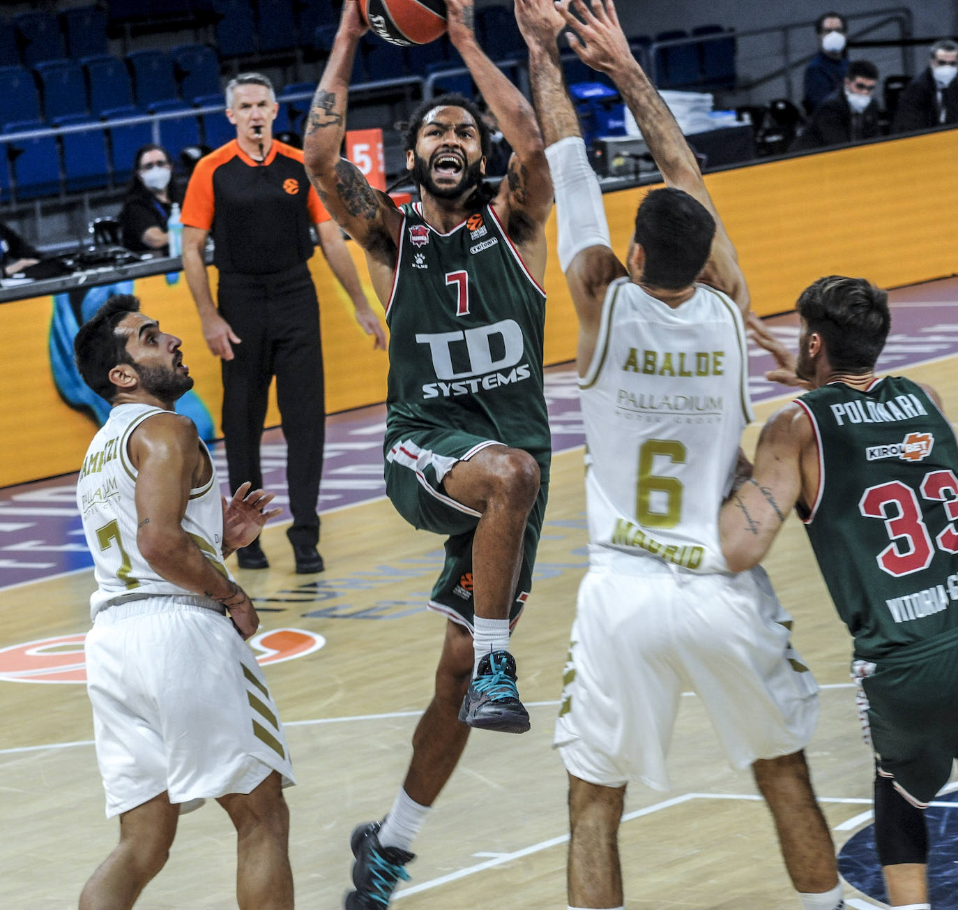 Fotos: Las mejores imágenes del TD Systems Baskonia - Real Madrid