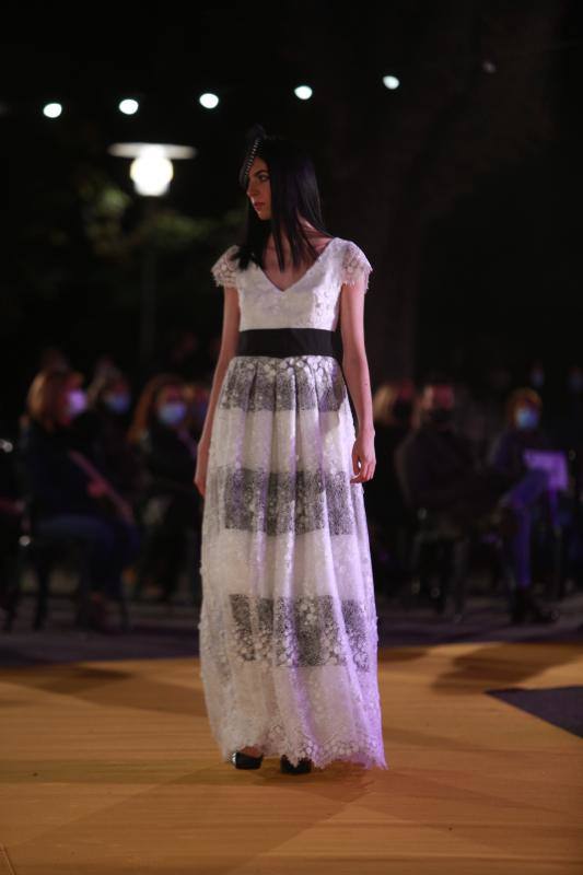 Ríos Moda presentó su colección 'Aves del paraíso' con propuestas elegantes en tonos negros, fucsias o verdes