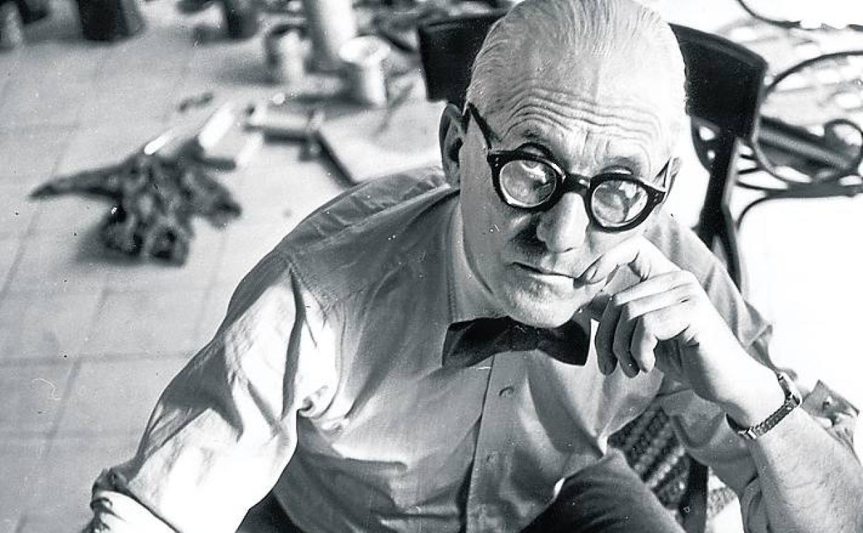 Retrato del artista en su estudio.