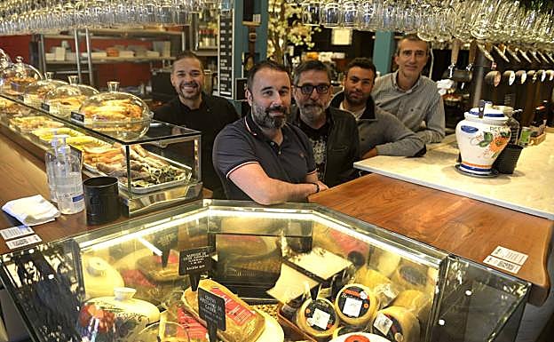 Jorge Idobro, Íñigo Plá, Jorge Romero, Aitor Parte y Raúl Izquierdo. 