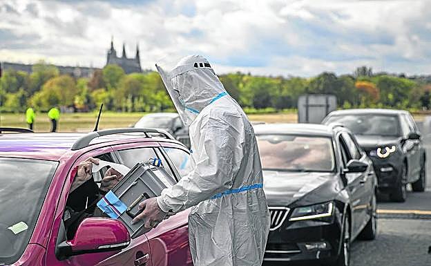 Los controles son cada vez más estrictos en las distintas entradas en Praga. 