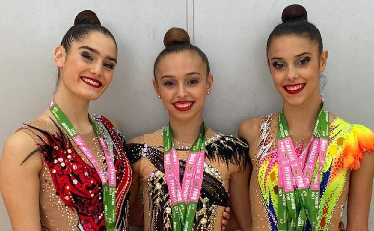 Maider Orbe, Teresa Gorospe y Salma Solaun. 