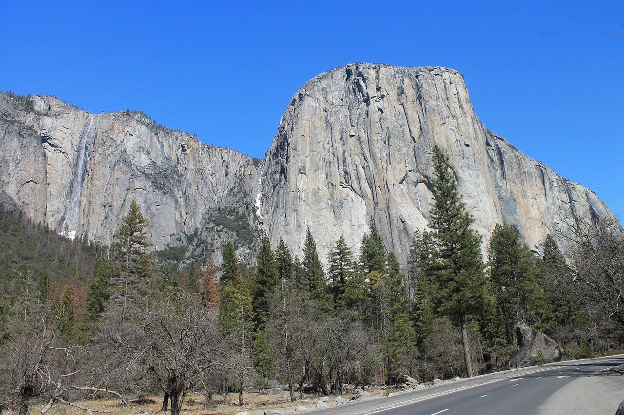 1. Parque Nacional de Yosemite (montañana El Capitán), California.