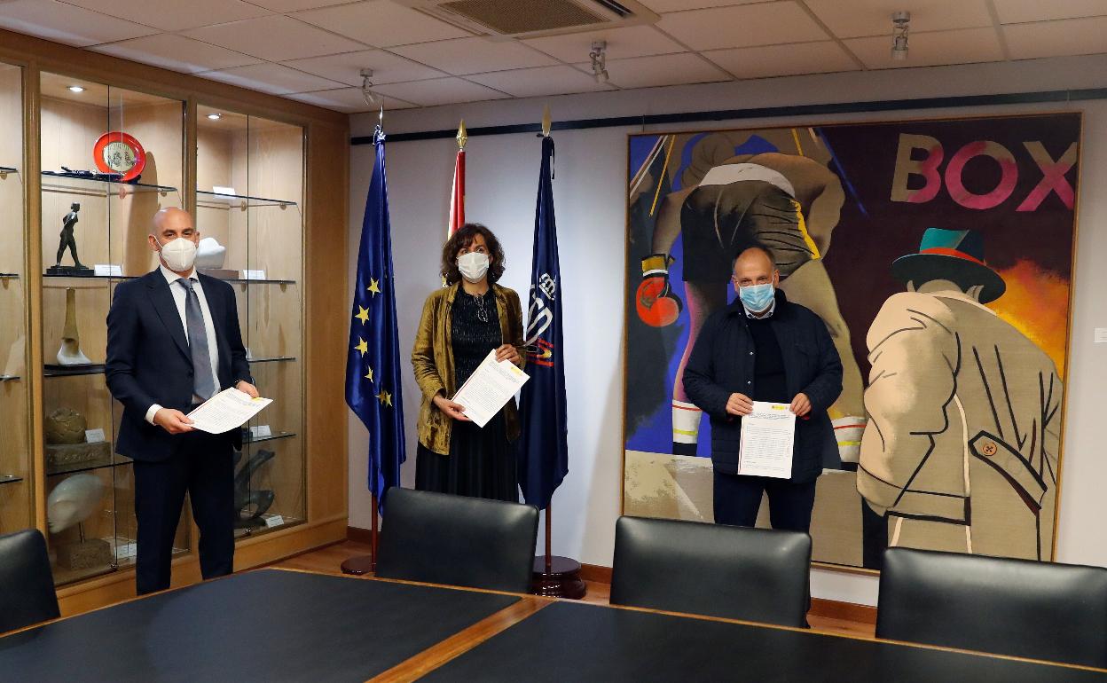 Luis Rubiales, Irene Lozano y Javier Tebas.