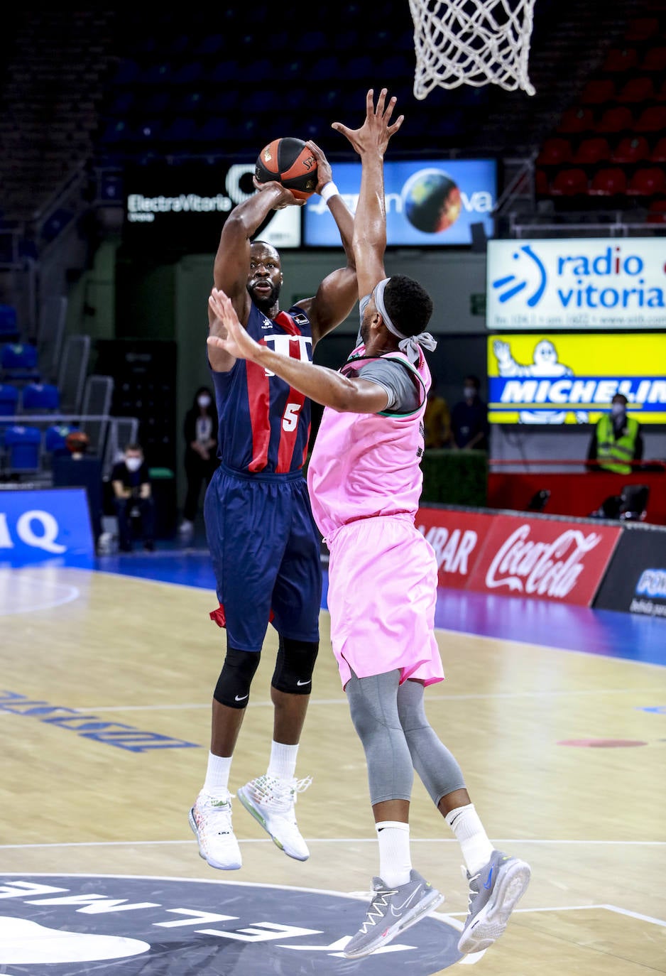 Las fotos del Baskonia - Barcelona. 