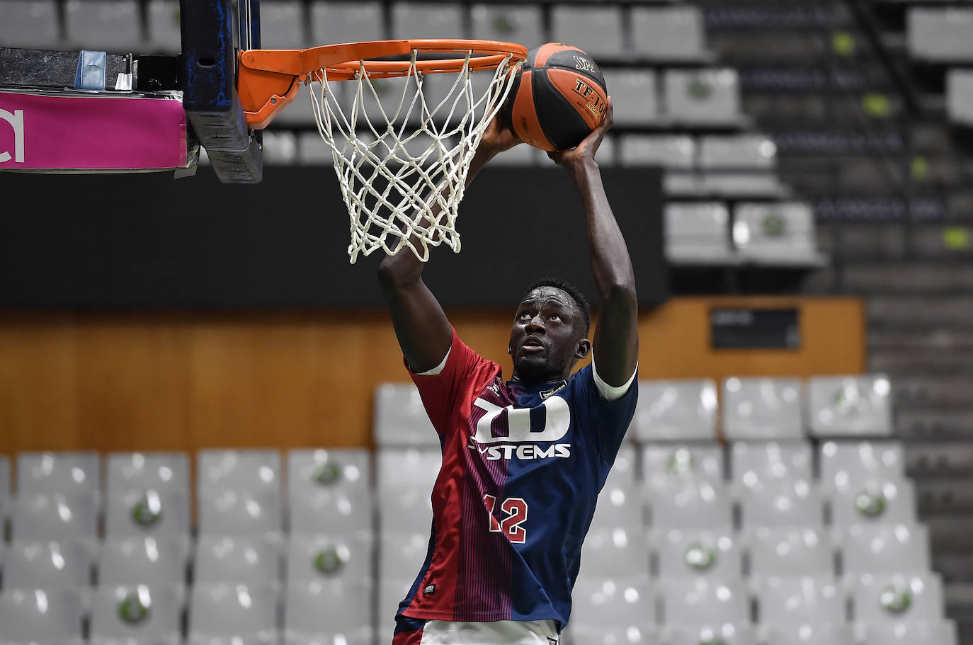 Fotos: El Joventut-Baskonia, en imágenes