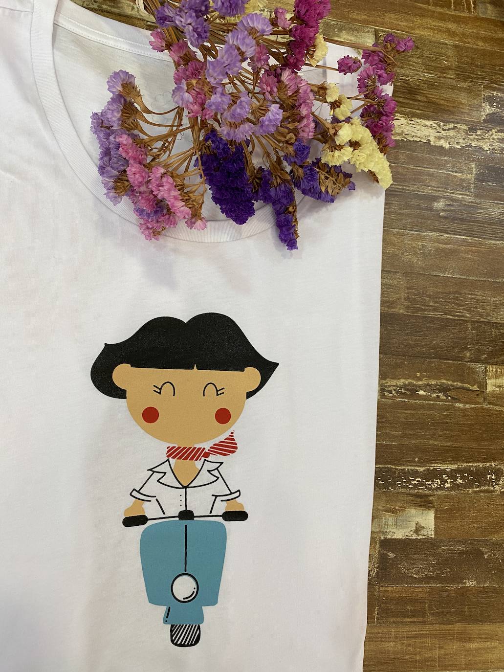 Fotos: Las originales camisetas y sudaderas creadas por tres cuñadas de Deusto