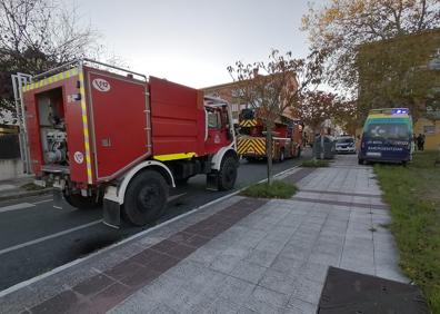 Imagen secundaria 1 - Un herido en la explosión de una bombona de gas en una vivienda de Vitoria