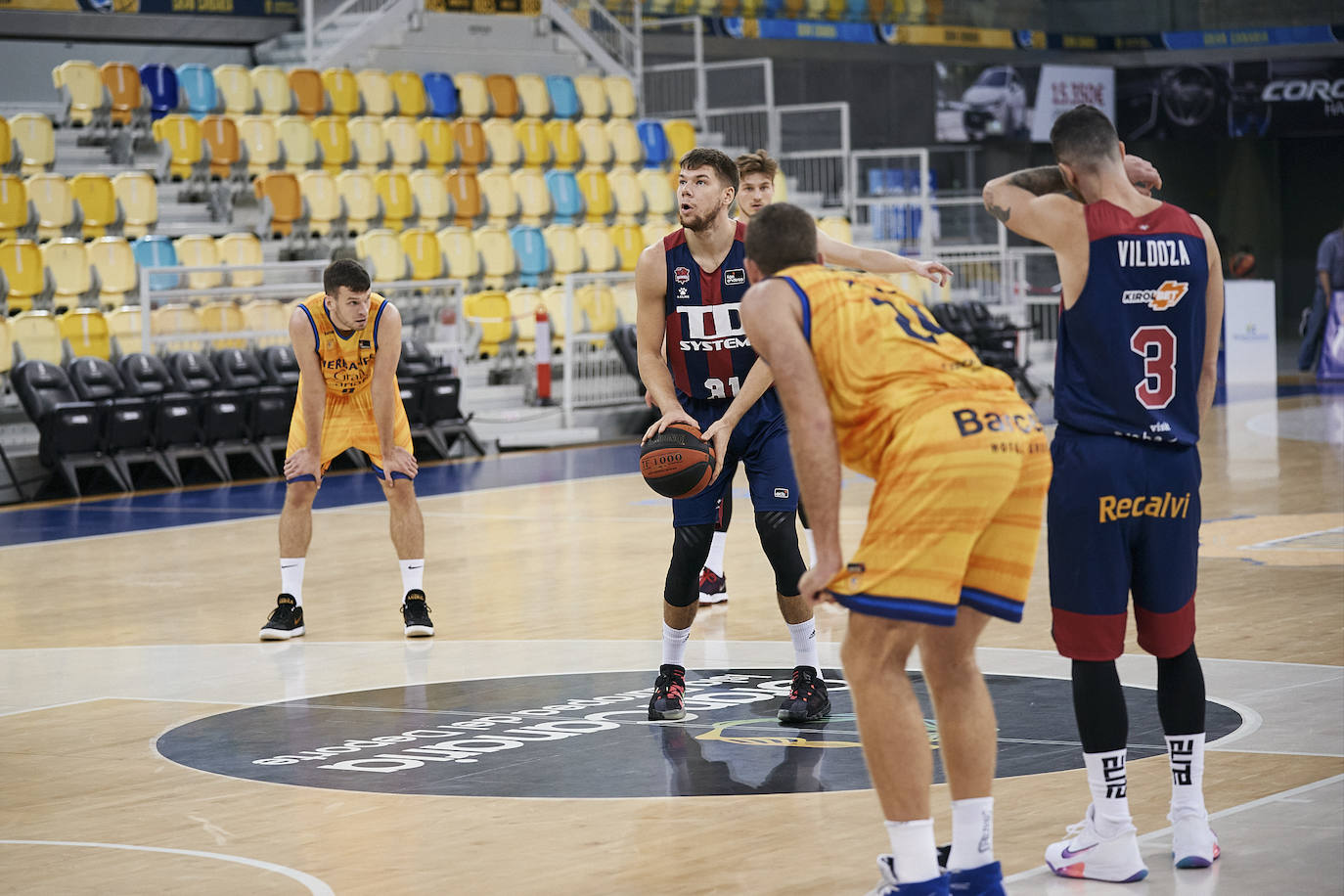 Fotos: El Herbalife Gran Canaria - TD Systems Baskonia de la Liga Endesa, en directo