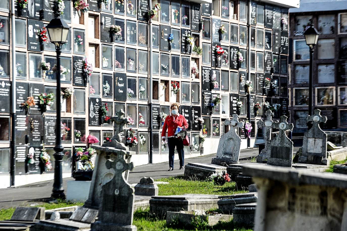 Cementerio de Portugalete, día de todos los santos de 2020, en estado de alarma por Coronavirus.