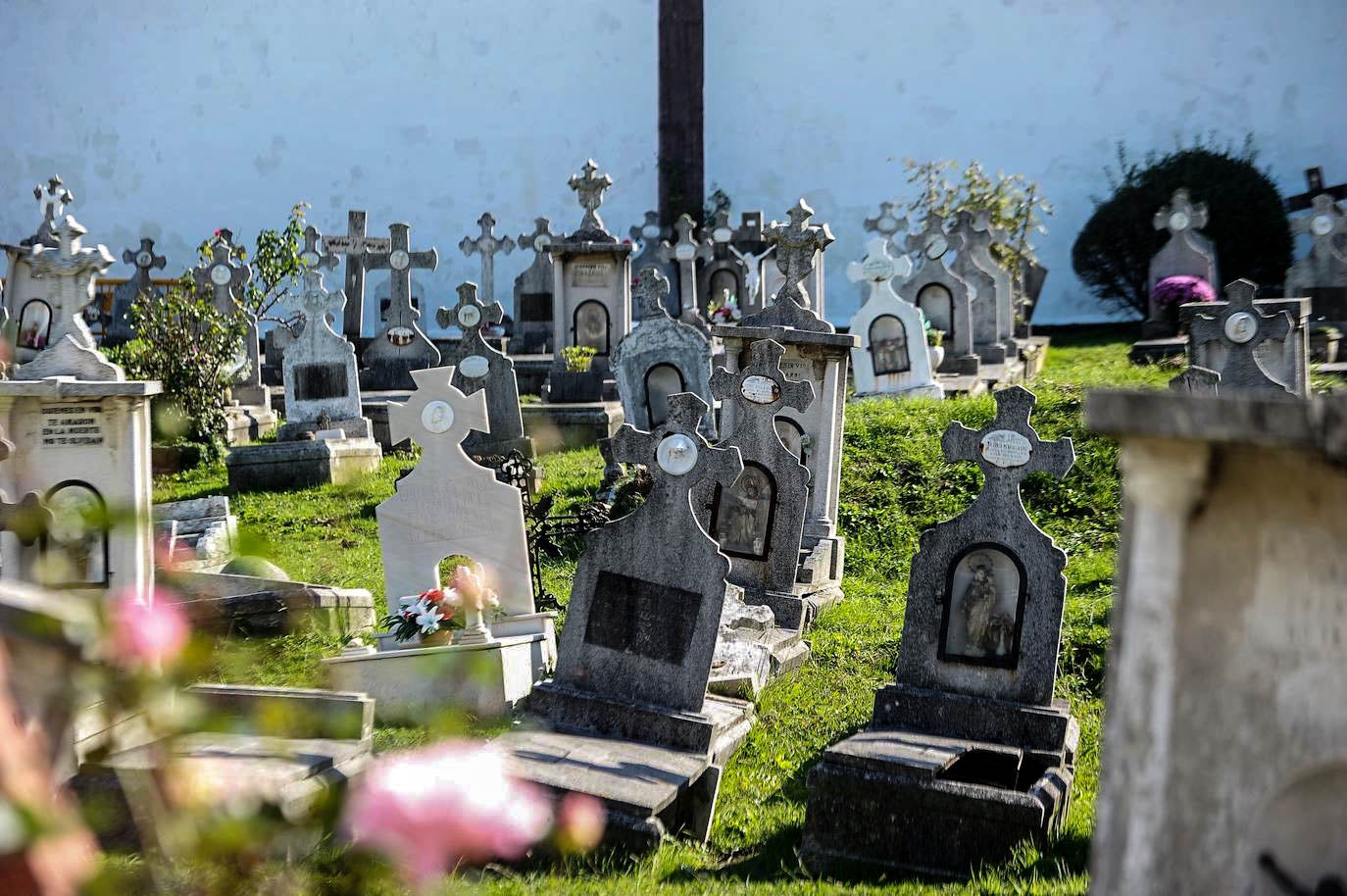 Cementerio de Portugalete, día de todos los santos de 2020, en estado de alarma por Coronavirus.