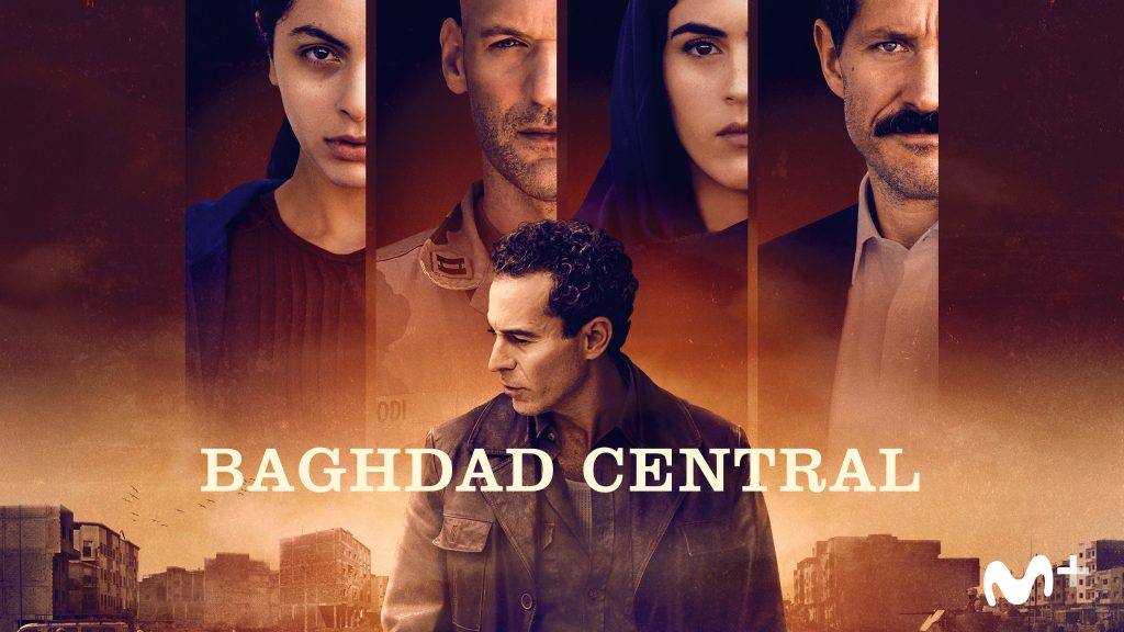 'BAGHDAD CENTRAL', 30 de noviembre en Movistar+. Esta miniserie de seis episodios traslada a la pantalla el éxito editorial del norteamericano Elliot Colla, un thriller que derriba estereotipos y explora las consecuencias de la ocupación militar de Irak desde la mirada de aquellos que fueron 'salvados' del régimen derrocado.