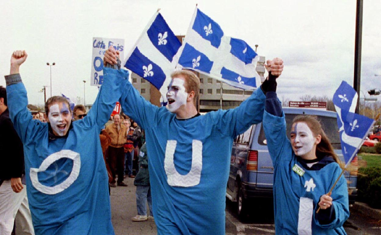 Quebeceko sezesio erreferendumean «baiezkoaren» aldekoak 1995eko urrian manifestatu ziren.