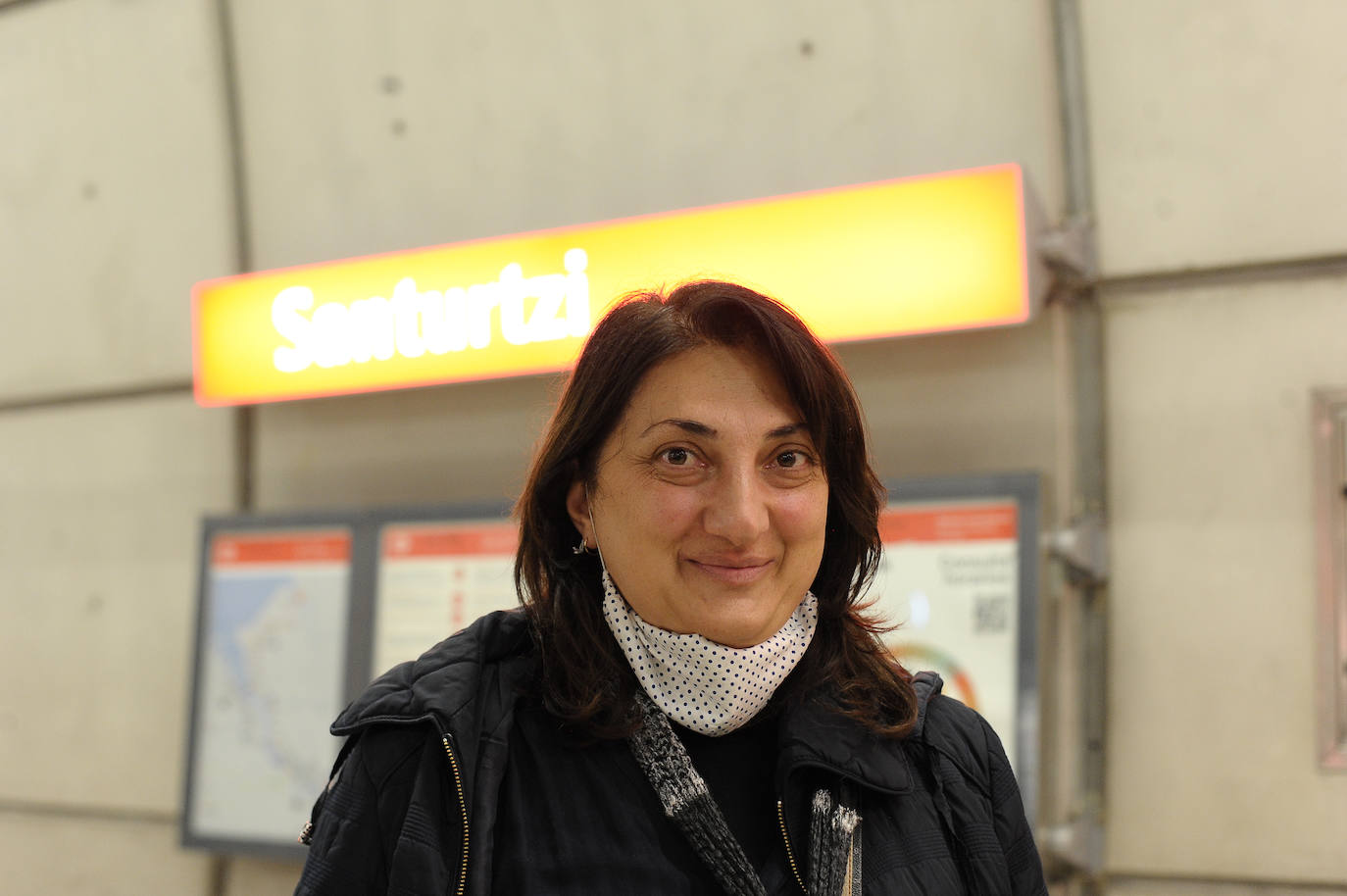 "Bilbao, el metro, me gusta todo, se parece a mi ciudad natal mucho. Lo uso para ir a trabajar, es muy rápido, creo que no preferiría el coche, por los atascos". 
