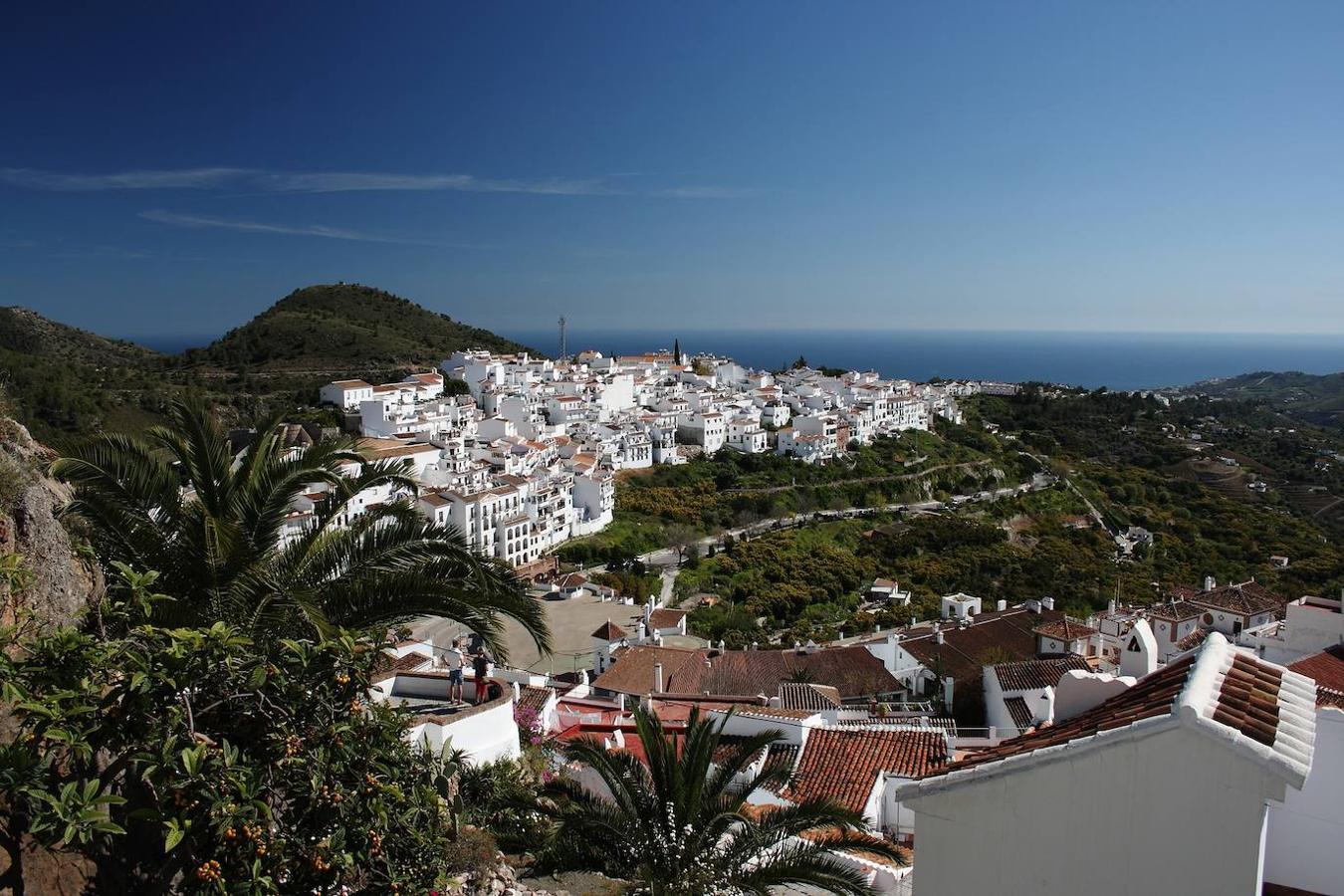 11.- Frigiliana (Málaga, Andalucía) | En Frigiliana, uno de los pueblos más bonitos de Málaga, convivieron las tres culturas: musulmana, judía y cristiana.