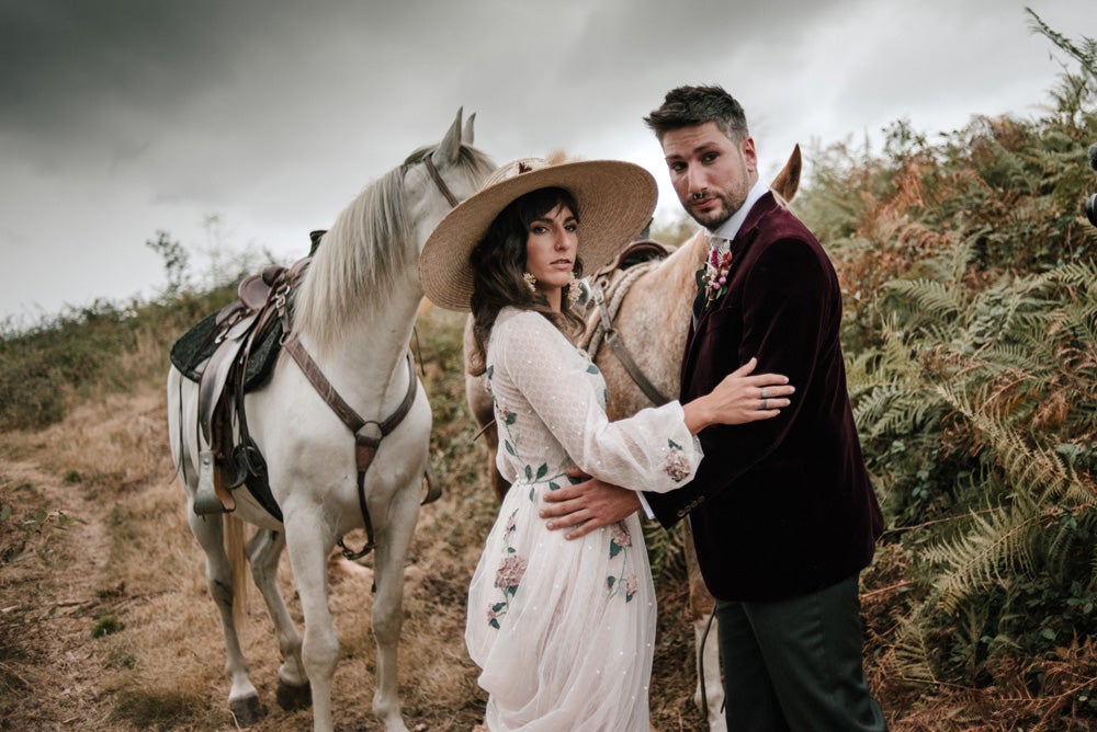 Fotos: La boda alternativa de Ismael (de «El conquistador del fin del mundo») e Iraia en el Valle de Arratia
