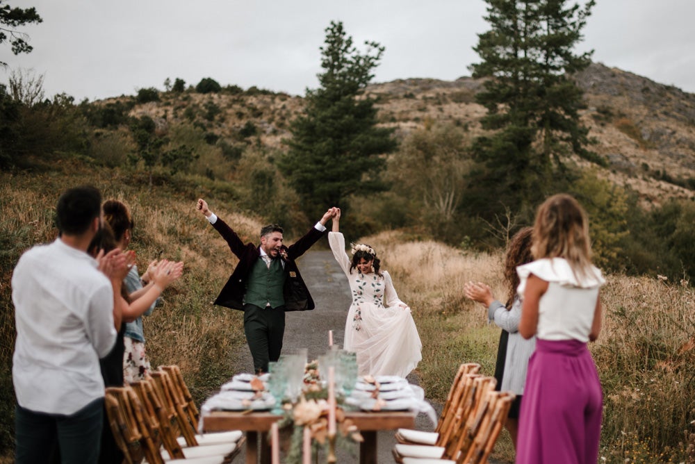 Fotos: La boda alternativa de Ismael (de «El conquistador del fin del mundo») e Iraia en el Valle de Arratia