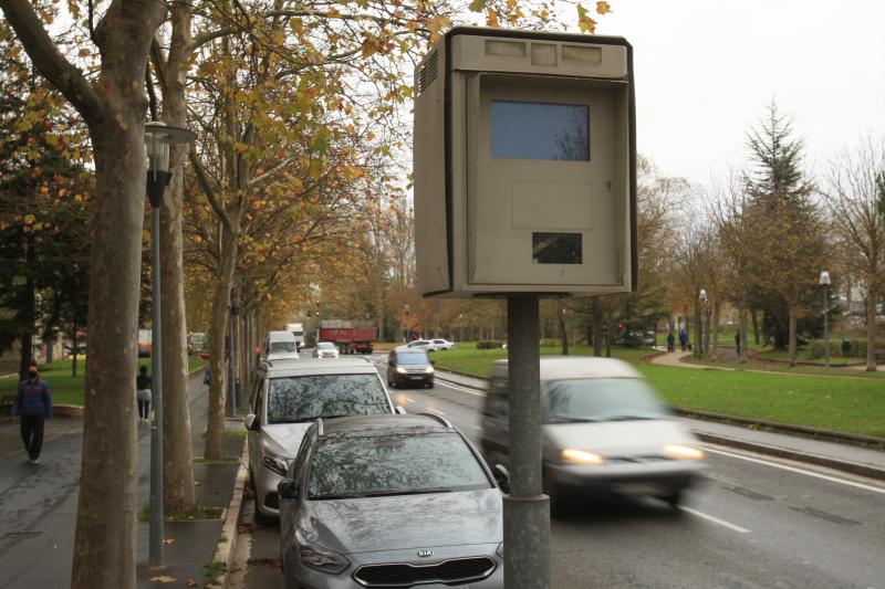 Las dos cabinas se encuentran a la altura de la ikastola Adurtza y entre Campo de los Palacios y Miguel Mieg.