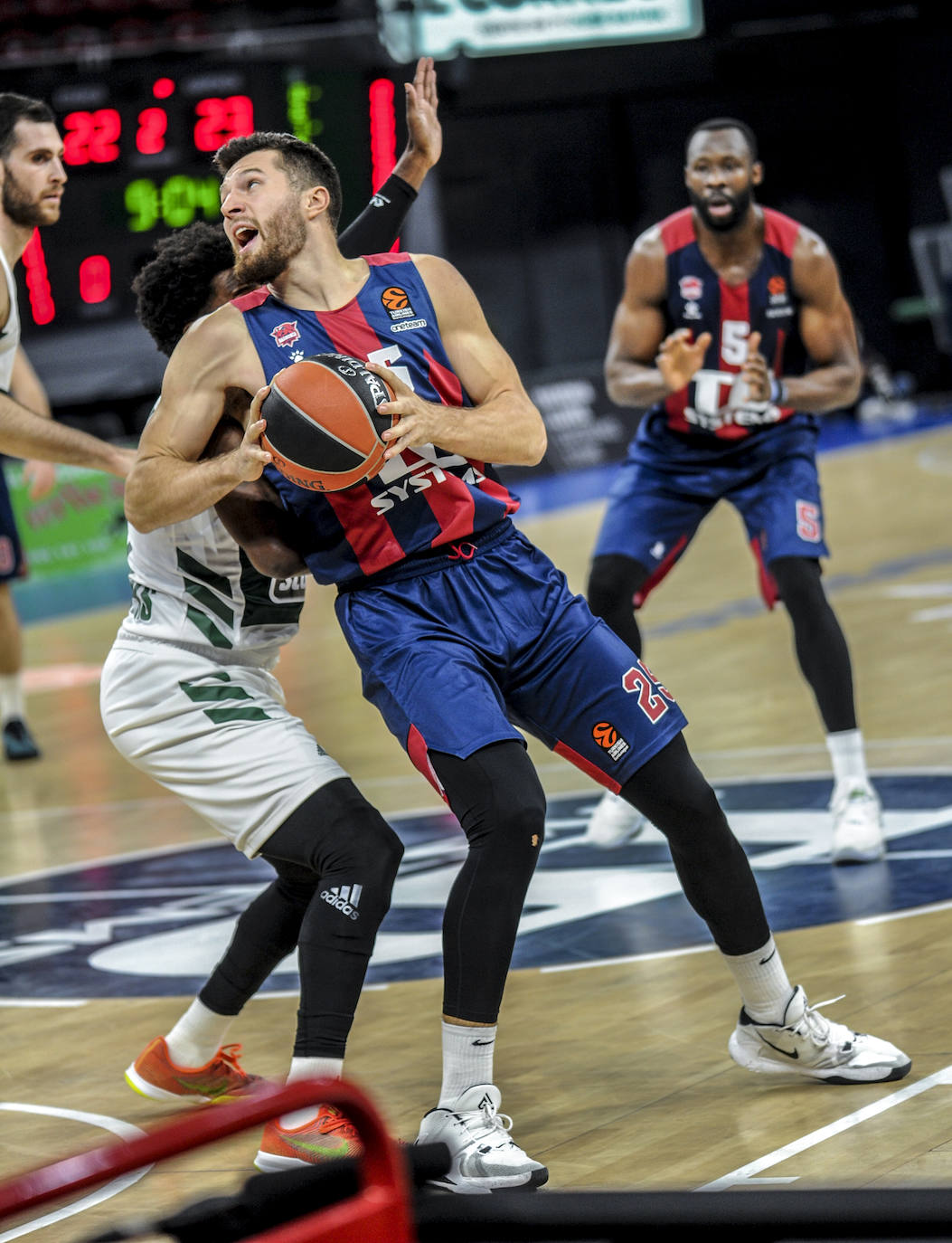 Fotos: El Baskonia-Panathinaikos, en imágenes