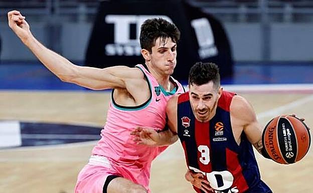 Leandro Bolmaro defiende a su compatriota Luca Vildoza