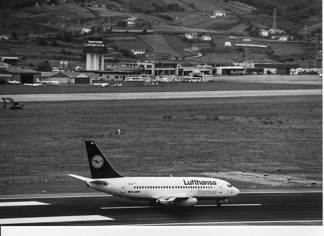 Fotos: El aeropuerto de Sondika en imágenes