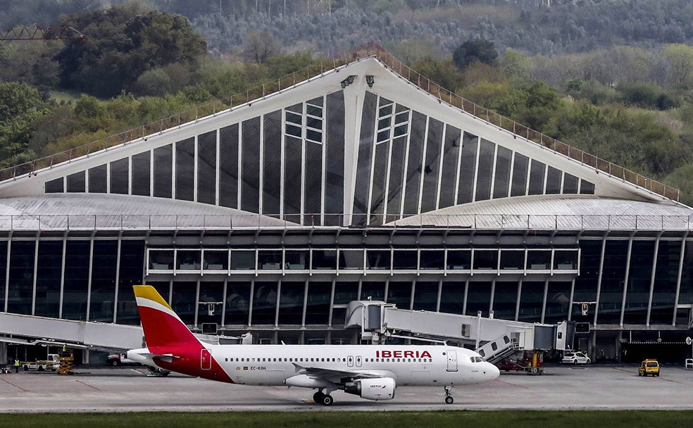 Fotos: Las mejores imágenes de La Paloma del aeropuerto de Bilbao