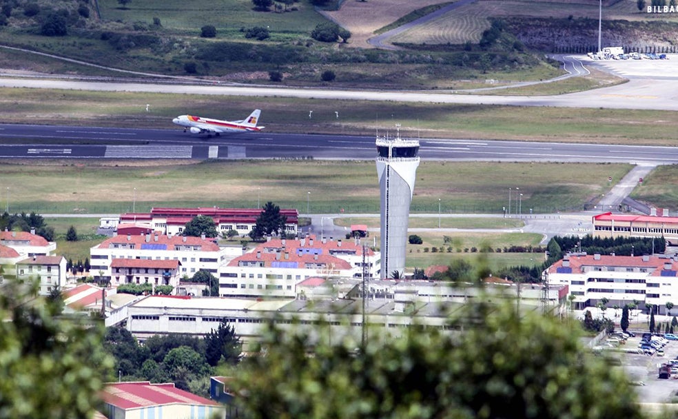 Fotos: Las mejores imágenes de La Paloma del aeropuerto de Bilbao