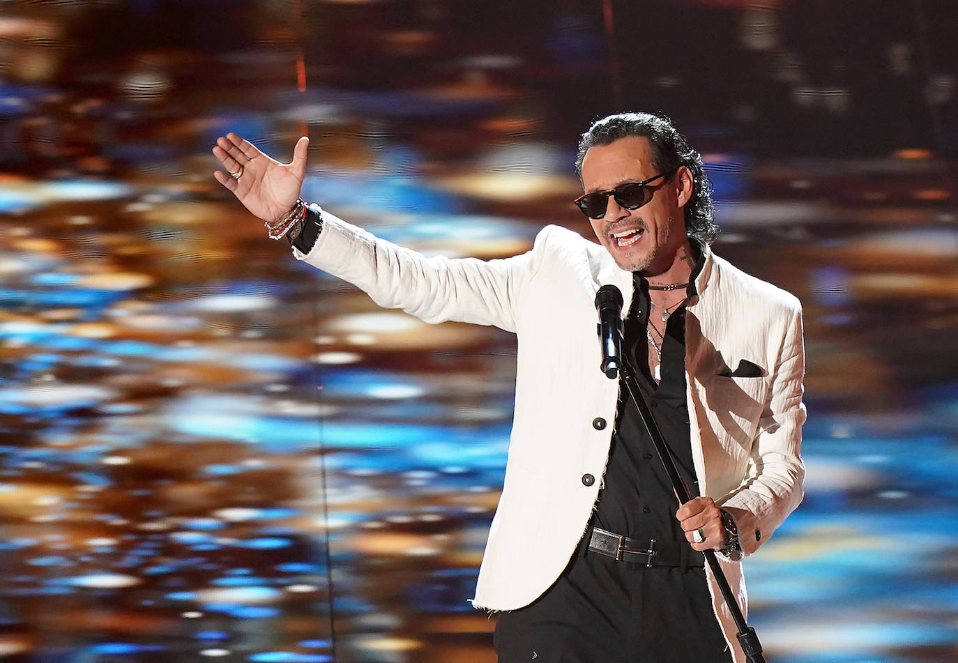 Marc Anthony en su actuación en los Grammy Latino 2020.