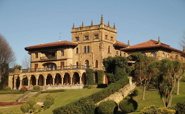 El palacio de Lezama Leguizamón domina El Abra.