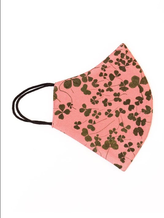 Fotos: El pack de la «Generación del 68» bilbaína: mascarillas con arte y pañuelos a juego