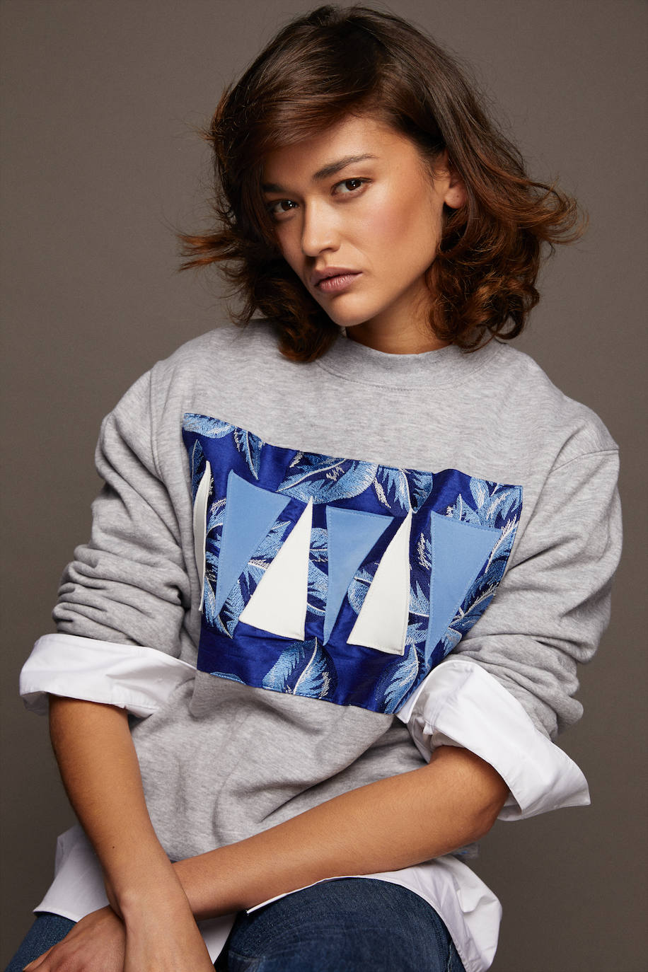 Fotos: Las sudaderas más originales del momento son vascas, cuestan menos de 60 euros y las firma Eder Aurre