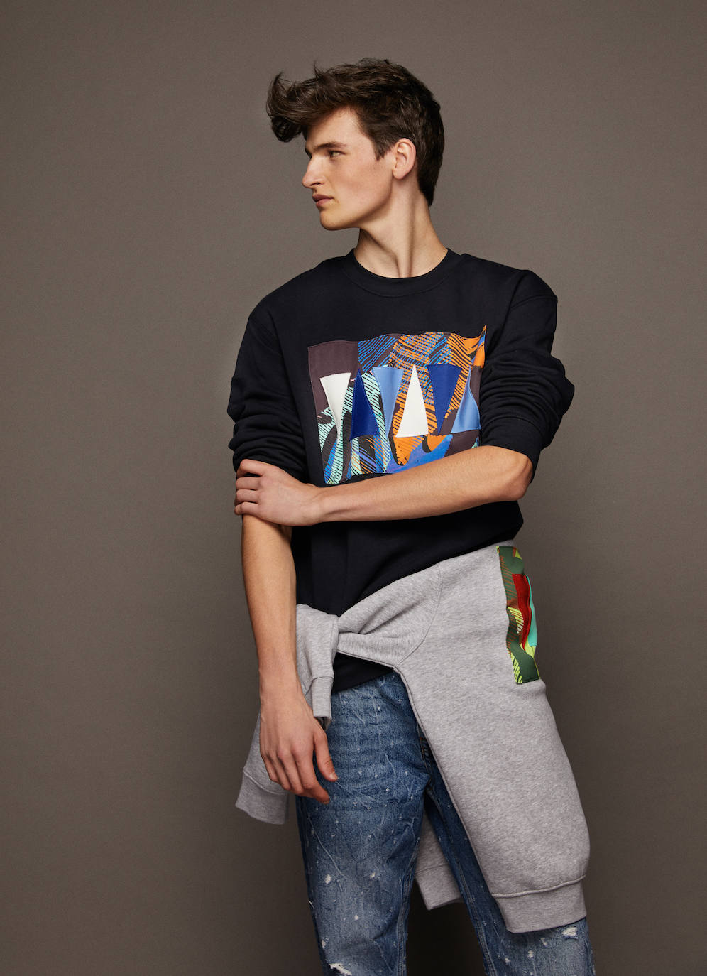 Fotos: Las sudaderas más originales del momento son vascas, cuestan menos de 60 euros y las firma Eder Aurre