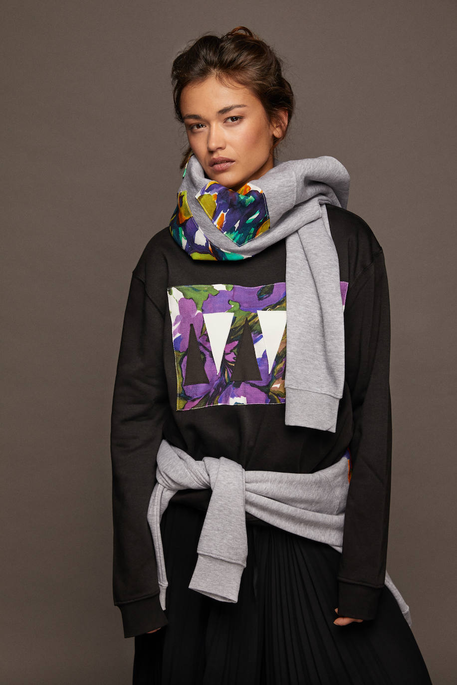 Fotos: Las sudaderas más originales del momento son vascas, cuestan menos de 60 euros y las firma Eder Aurre