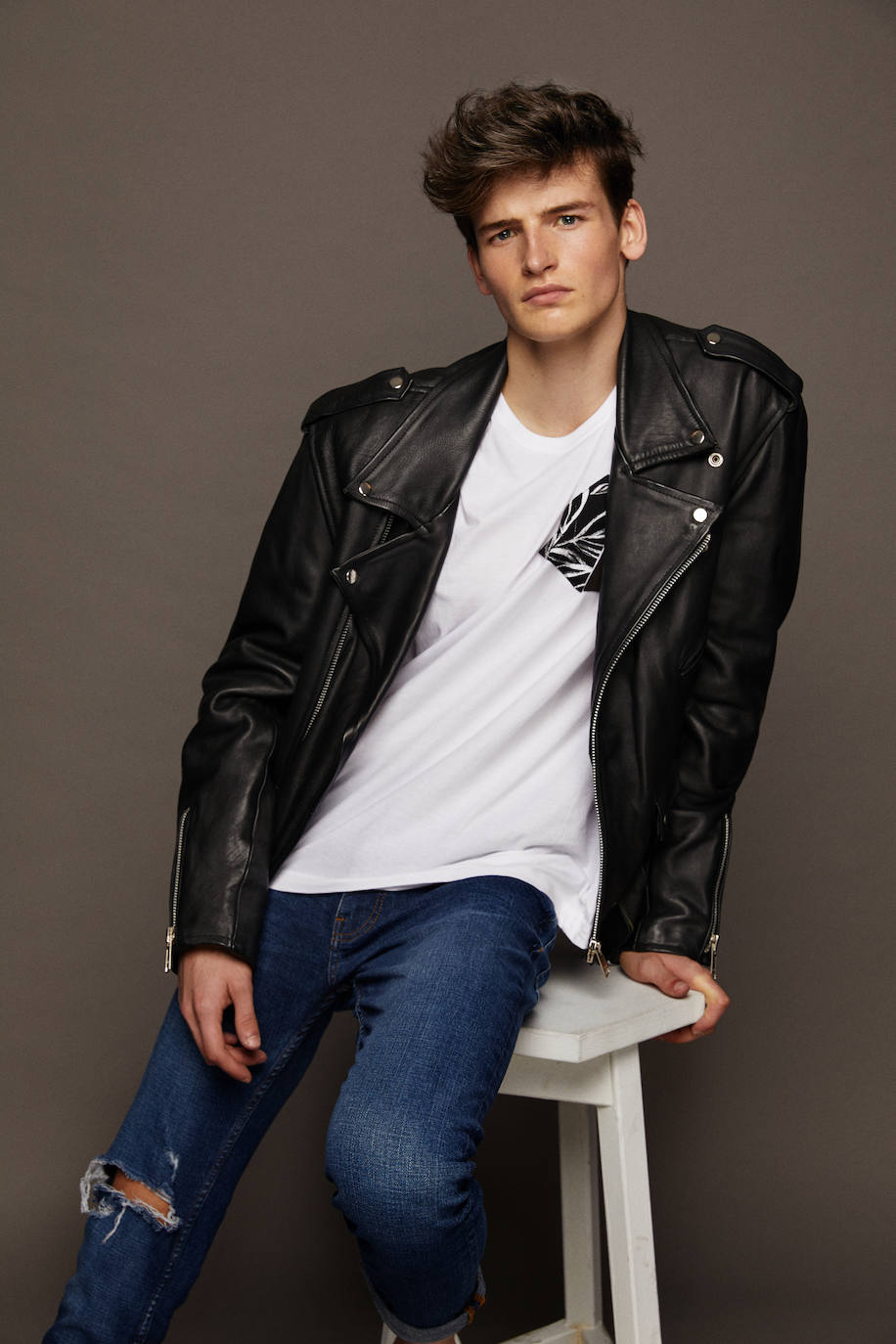 Fotos: Las sudaderas más originales del momento son vascas, cuestan menos de 60 euros y las firma Eder Aurre