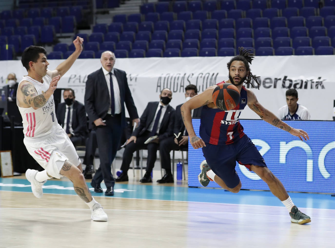 Fotos: Las imágenes del Real Madrid-Baskonia