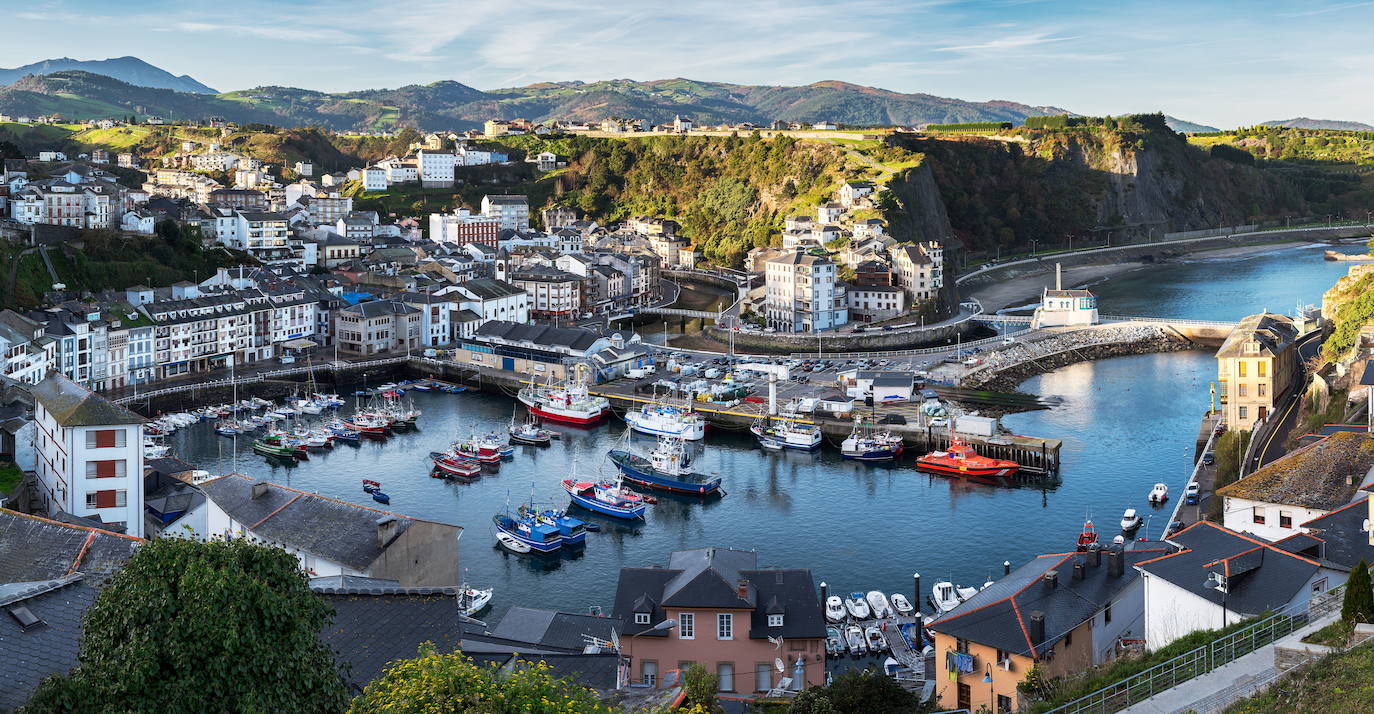 Luarca (Asturias), que también forma parte de la red Pueblos Mágicos de España