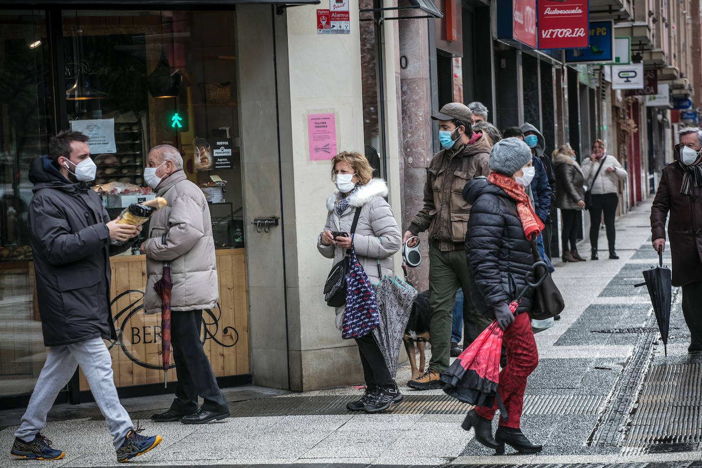 La borrasca 'Dora' está dejando las primeras estampas invernales.