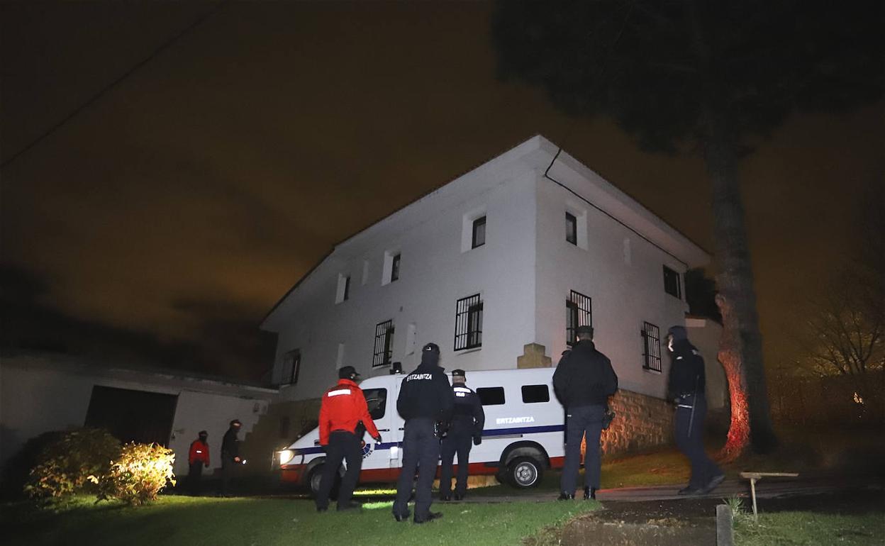 La fiesta ilegal de Derio salta a las redes sociales: «Que nos quiten lo bailao»