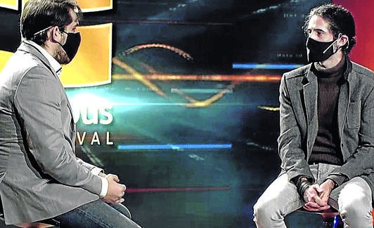 Arturo Monedero es entrevistado por Antonio Santo. 