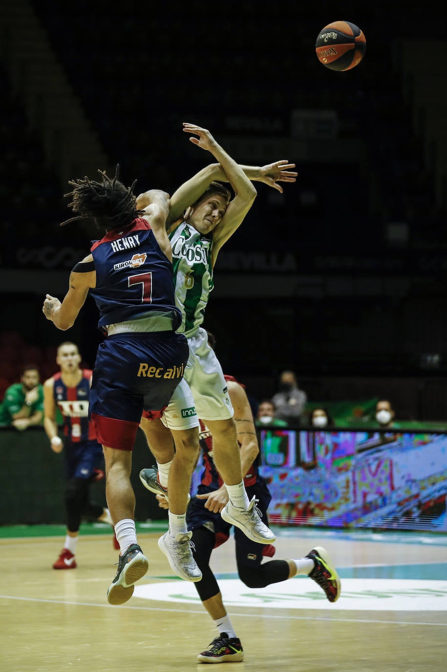 Fotos: Las imágenes del Real Betis-Baskonia