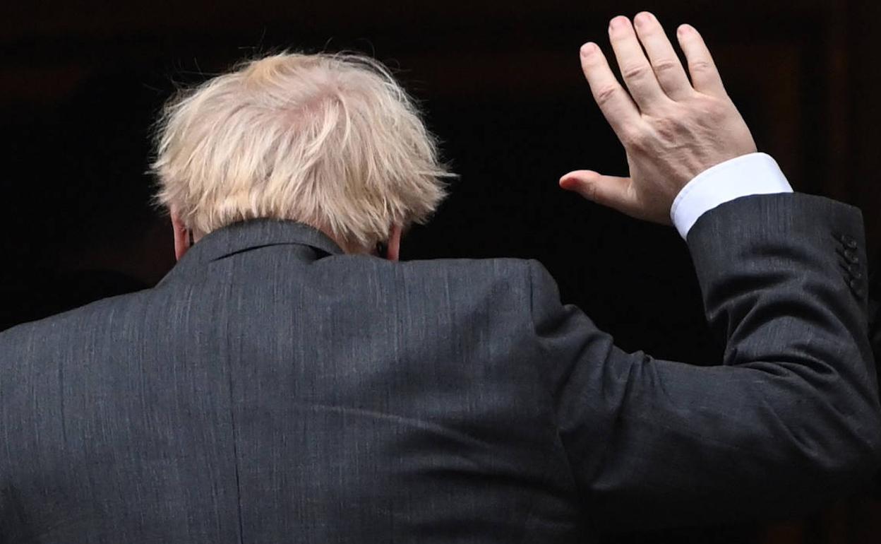 Boris Johnson quiere dejar atrás la UE. 