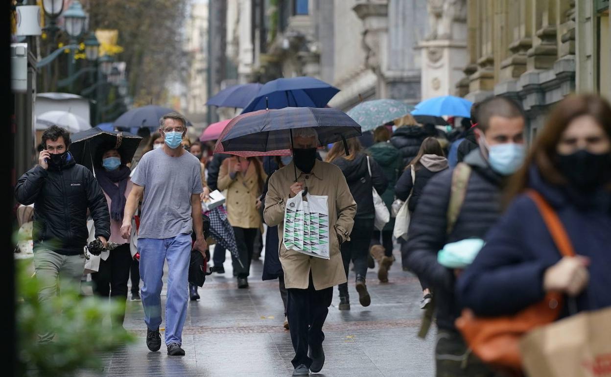 Restricciones Covid en España: Las 19 Navidades distintas en España: estas son las restricciones covid que aplicarán las comunidades autónomas