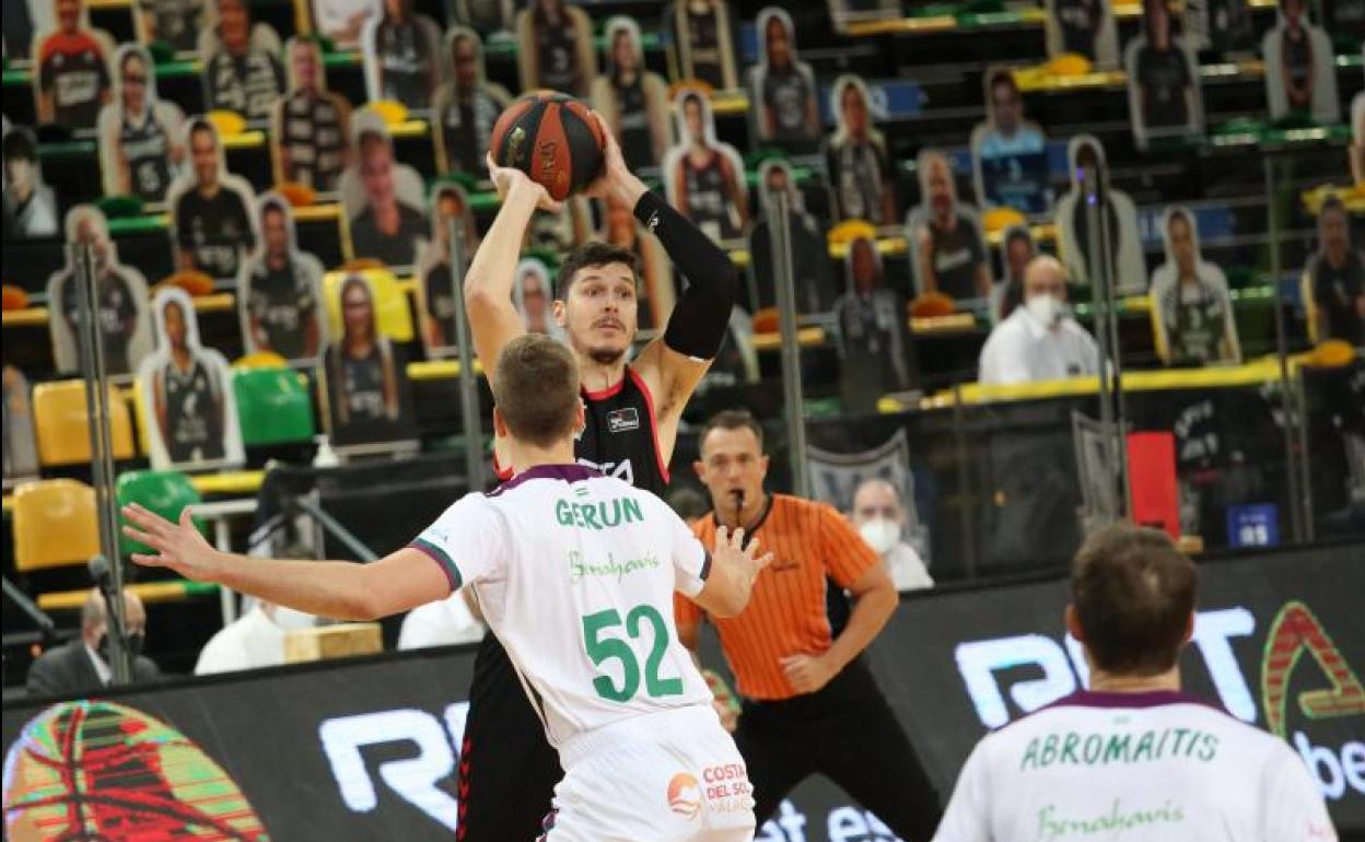 Bilbao Basket 75 - Unicaja 91: El Unicaja ilumina el cielo sobre Miribilla
