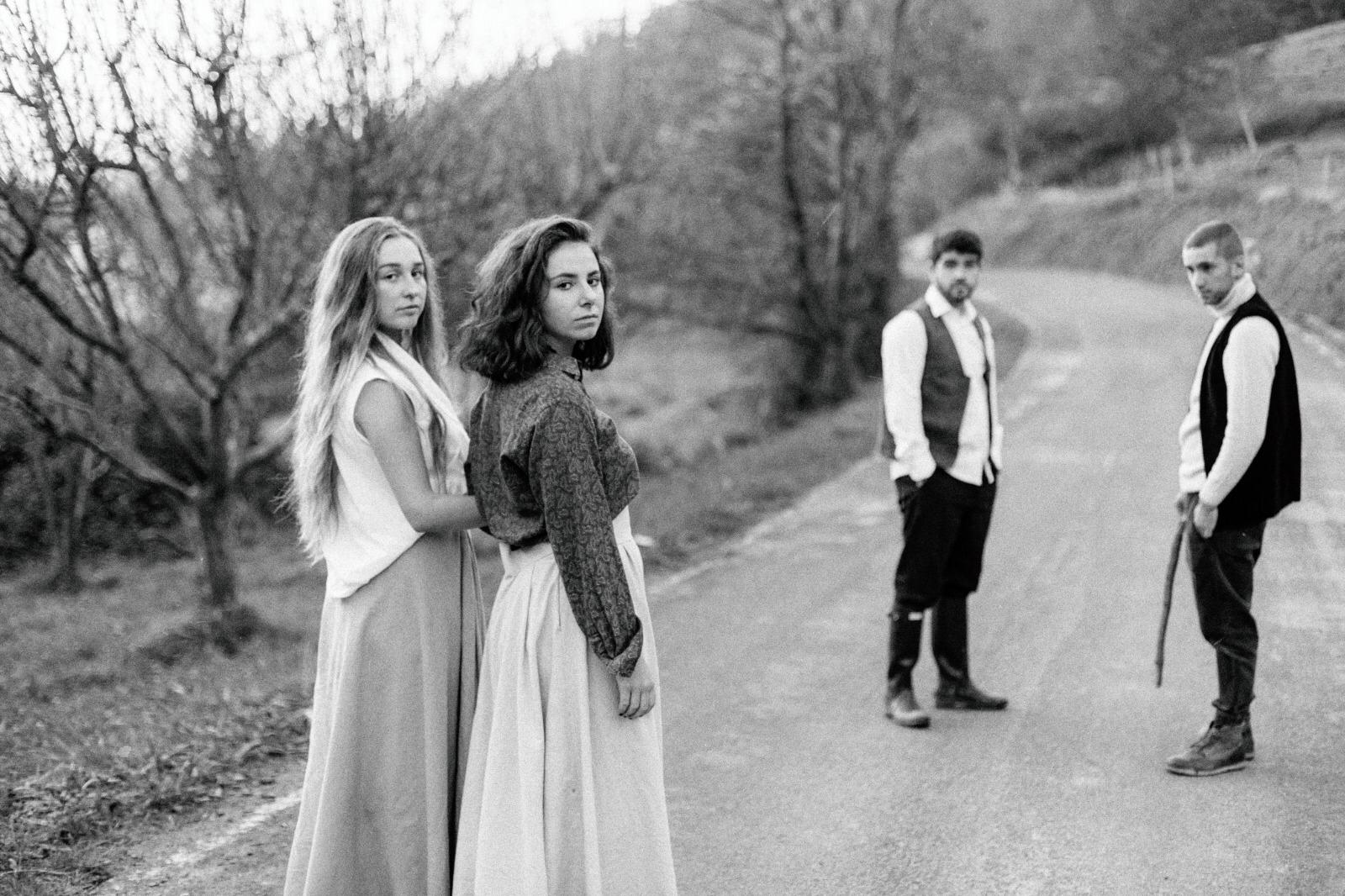 Fotos: La novedosa firma de 4 bilbaínos que tiñen su ropa con…¡aguacate!