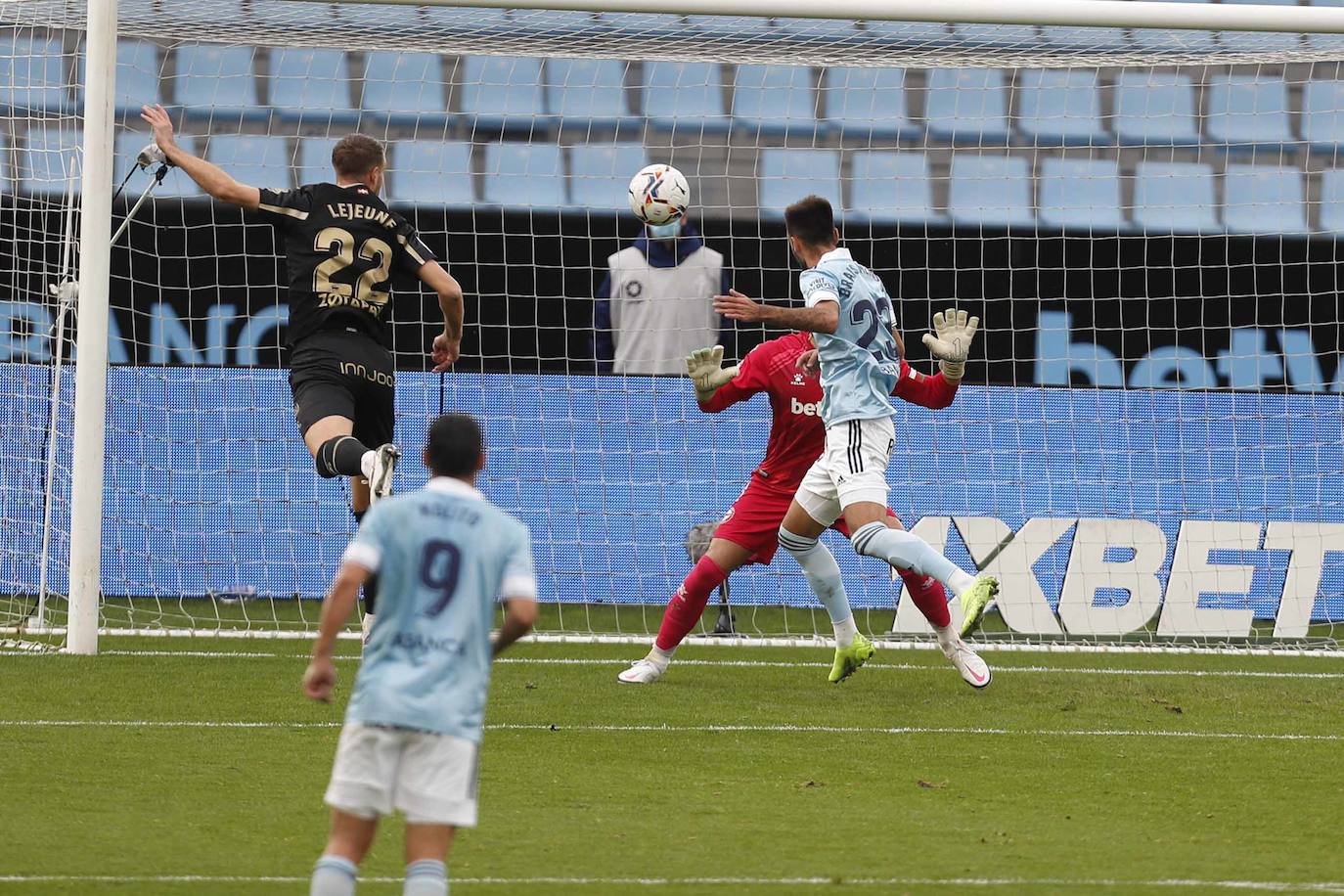 Fotos: Las imágenes del Celta-Alavés