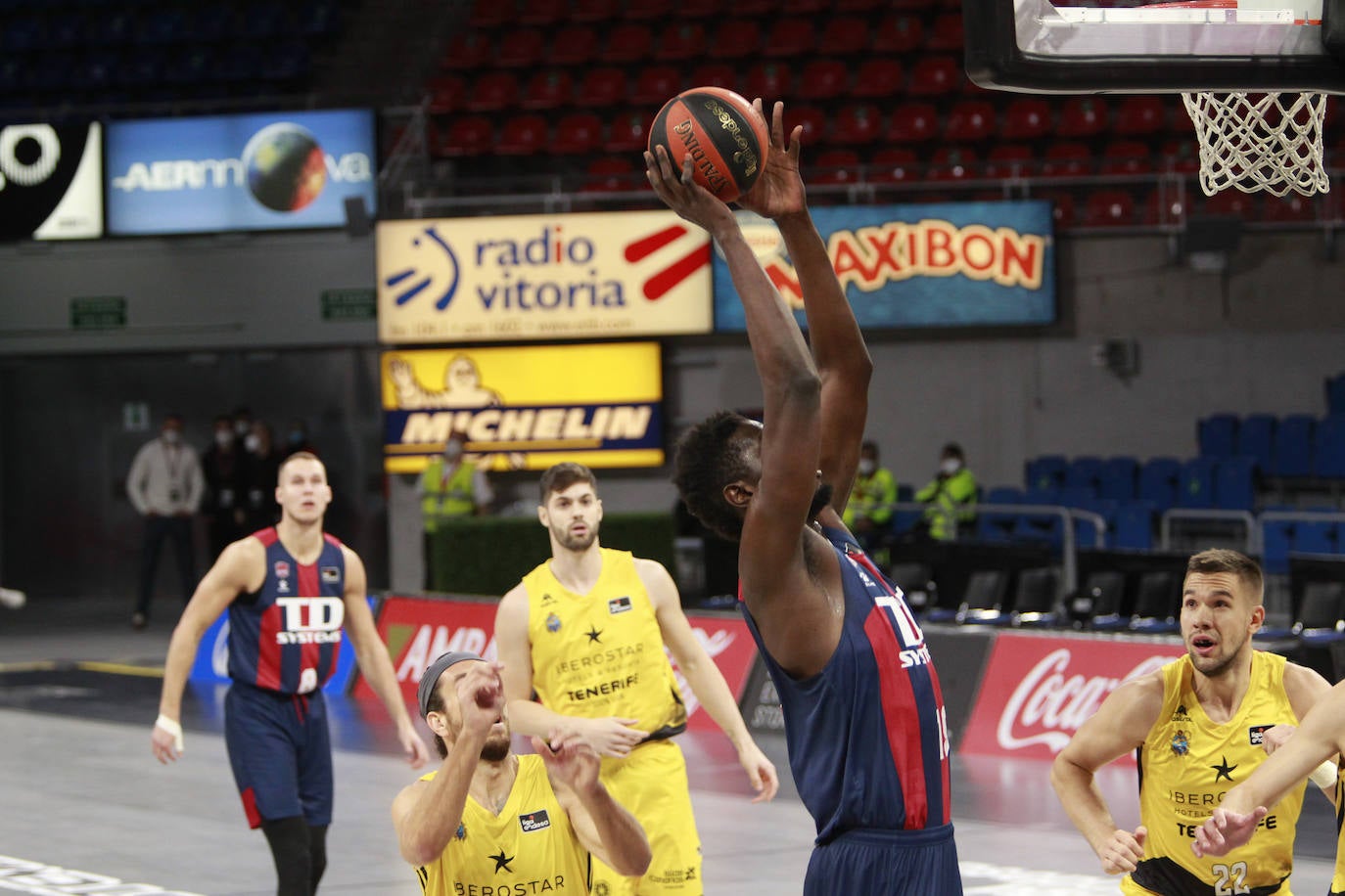 Fotos: El Tenerife-Baskonia, en imágenes