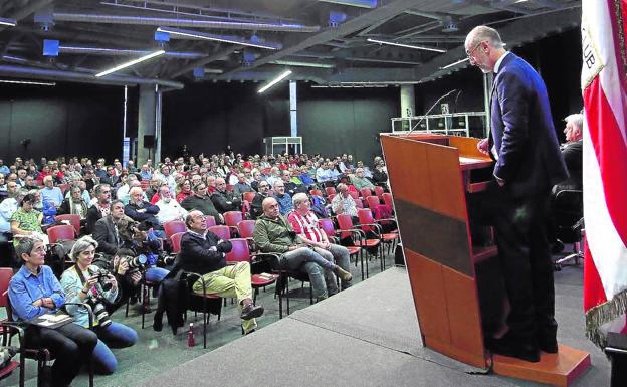 Una asamblea insólita