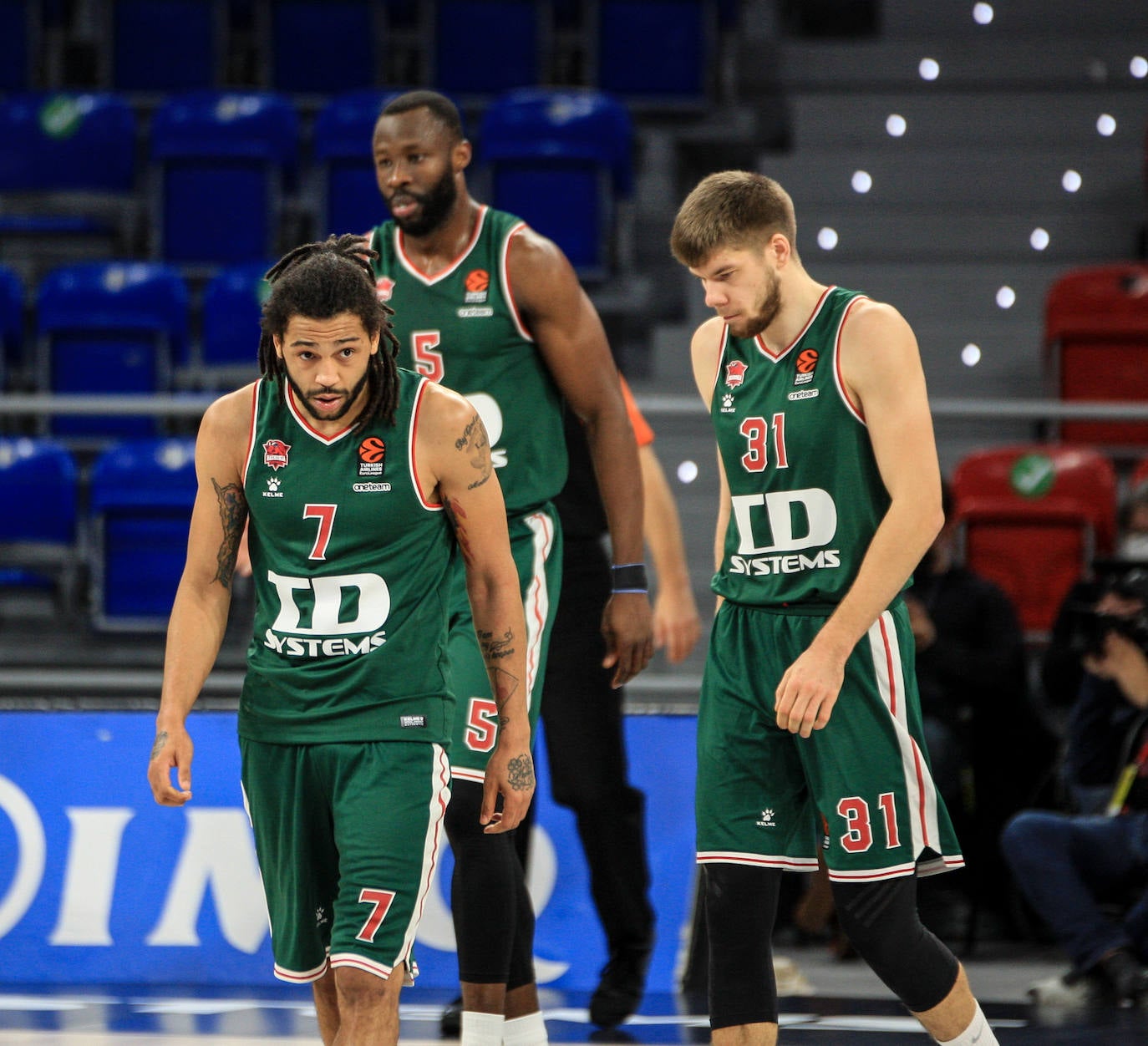 Fotos: Las imágenes del Baskonia - Valencia