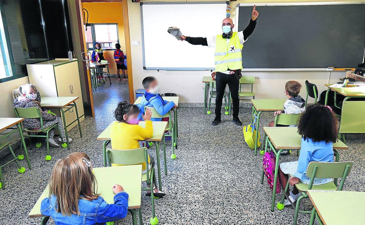 Alumnos en plena clase en el CEIP Príncipe de España.